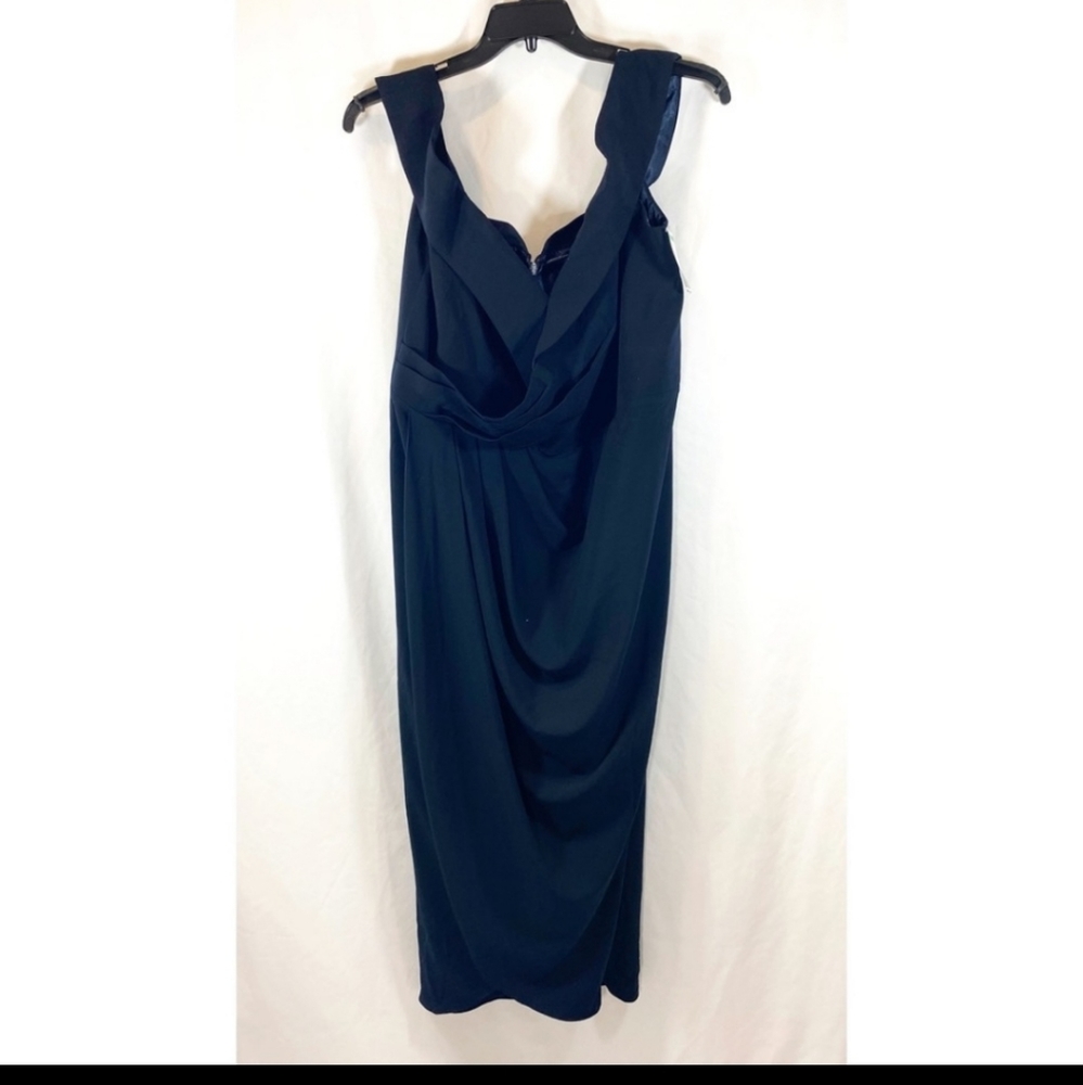 City chic navy dress